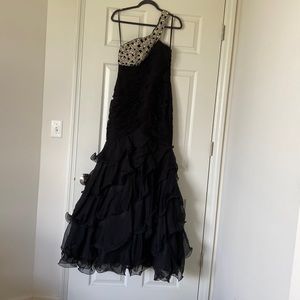 Black prom dress